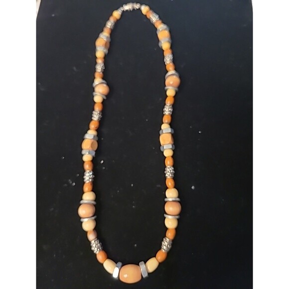 3 Vintage WOMEN'S Southwest Tribal Silvertone/cork/ wood/ Bolts 16 in Necklaces - Picture 3 of 13